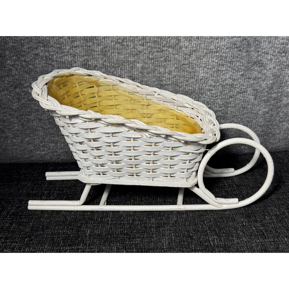 Vintage 10" White Wicker Sleigh Christmas Decor Plastic Basket Liner